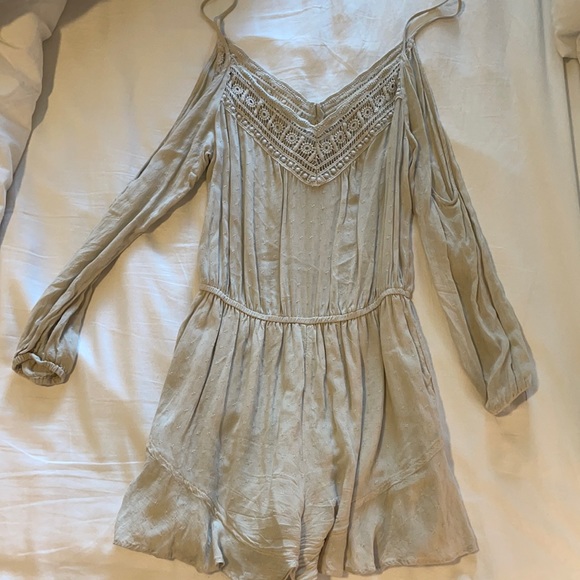 Long Sleeve Urban Outfitters Romper - Picture 1 of 3